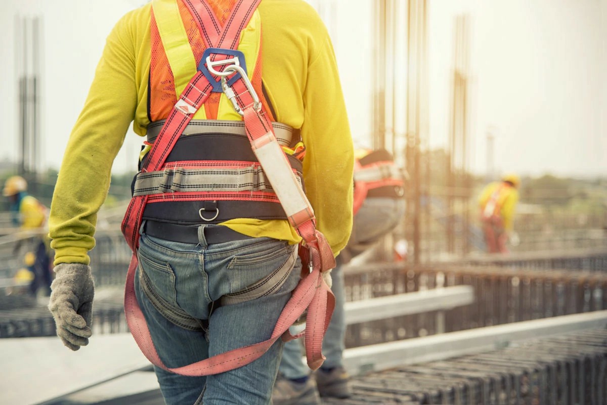 The Essential Compliance Checklist for Businesses Permitting Work at Heights - Working at Heights Training Article