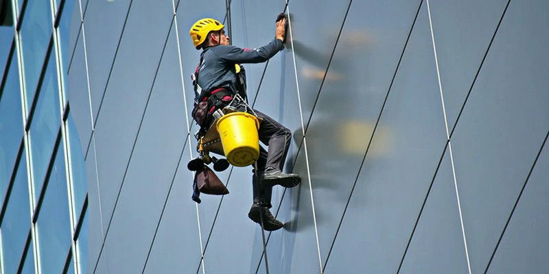 Unlocking Career Potential: The Advantages of an Online Working at Heights Course - Working at Heights Training Article
