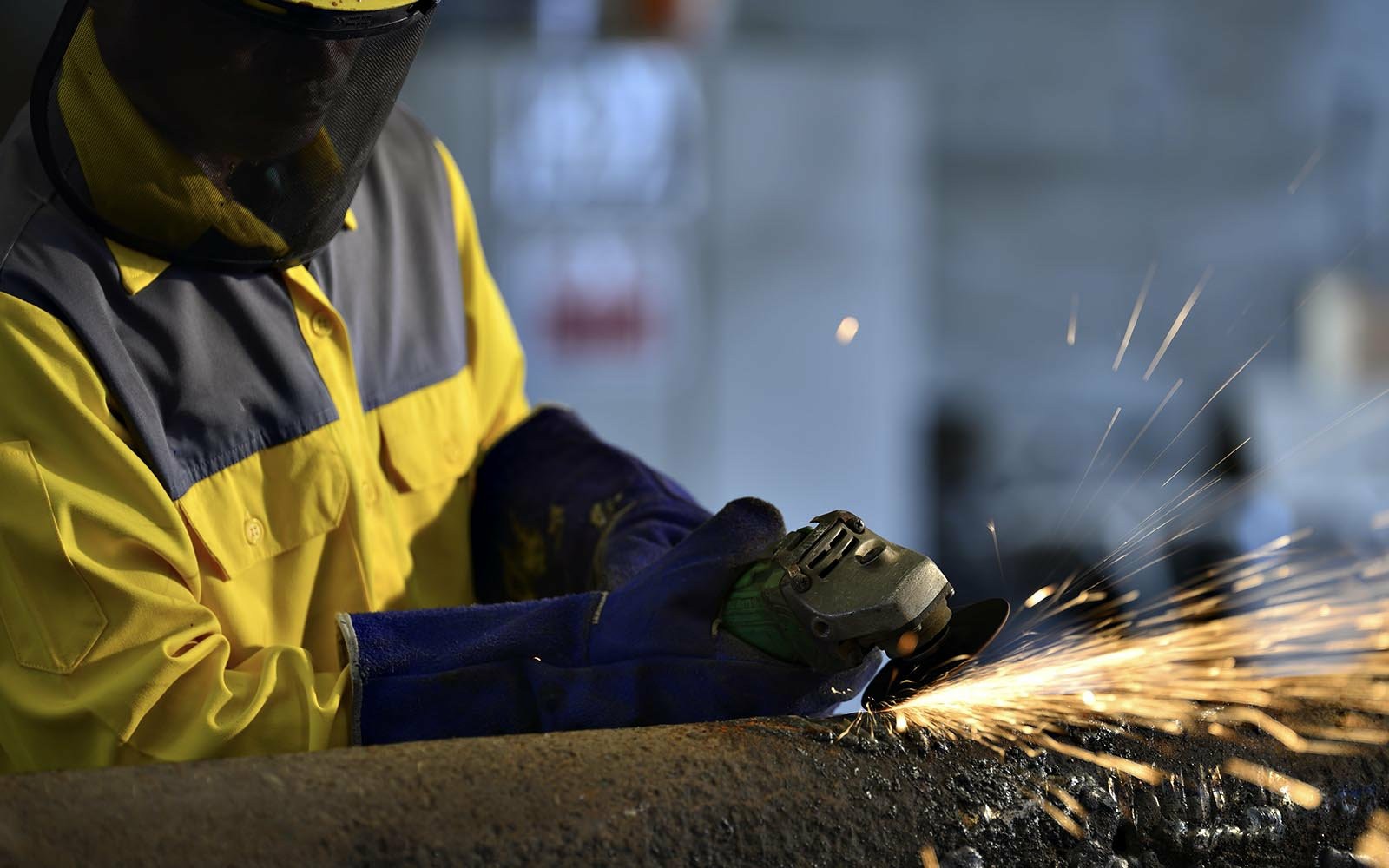 Navigating Your Career with Online vs. In-Person Abrasive Wheels Training in Ireland - Working at Heights Training Article