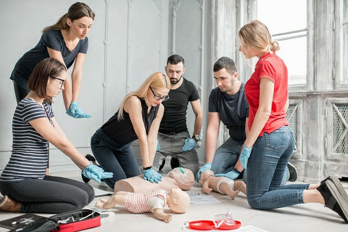 Mastering Workplace Safety: The Indispensable Role of First Aid Training and CPR Certification - Working at Heights Training Article