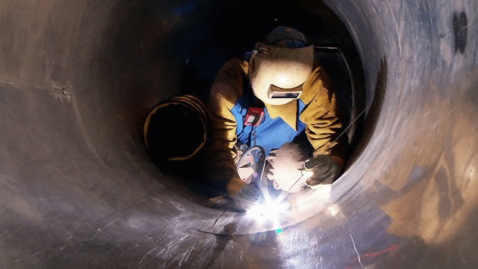 Mastering Confined Space Safety: Your Comprehensive Online Training Gu - Working at Heights Training Ireland