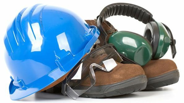 Enhance Workplace Safety with Online PPE Awareness Training in Ireland - Working at Heights Training Article