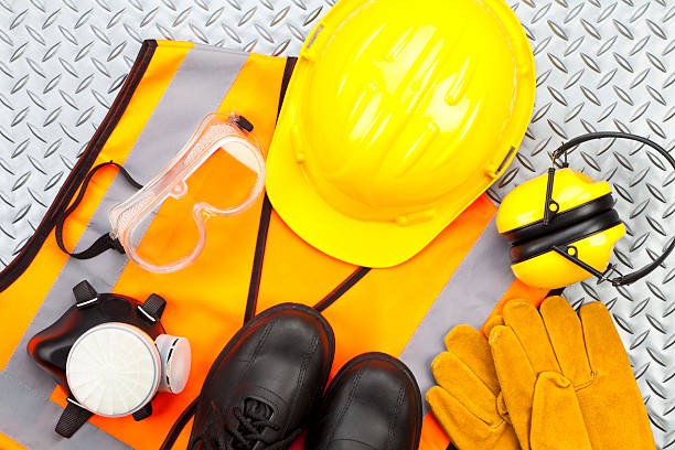 Essential Online PPE Compliance Training for a Safer Work Environment  - Working at Heights Training Ireland